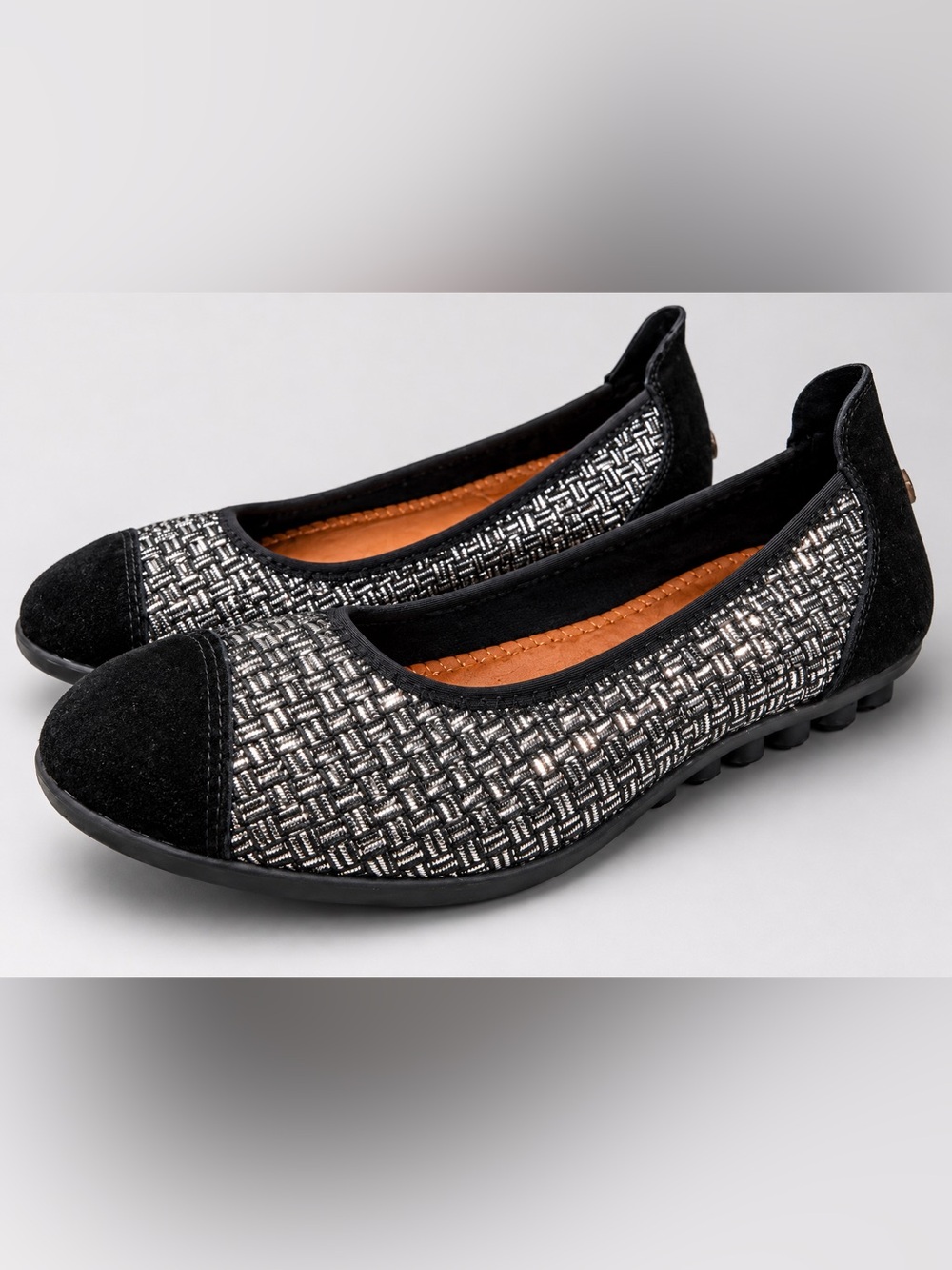Bernie Mev Bella Me Metallic Silver Black Shimmer Woven Comfort Ballet Flats